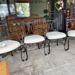 Beautiful Metal Chairs 