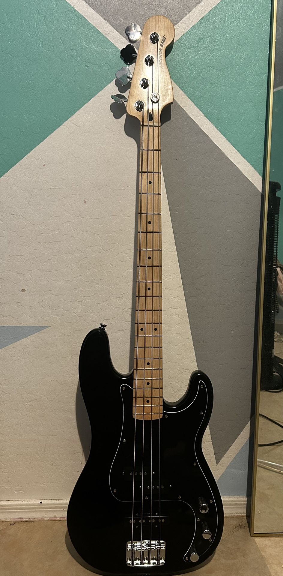 Fender Squier Bass
