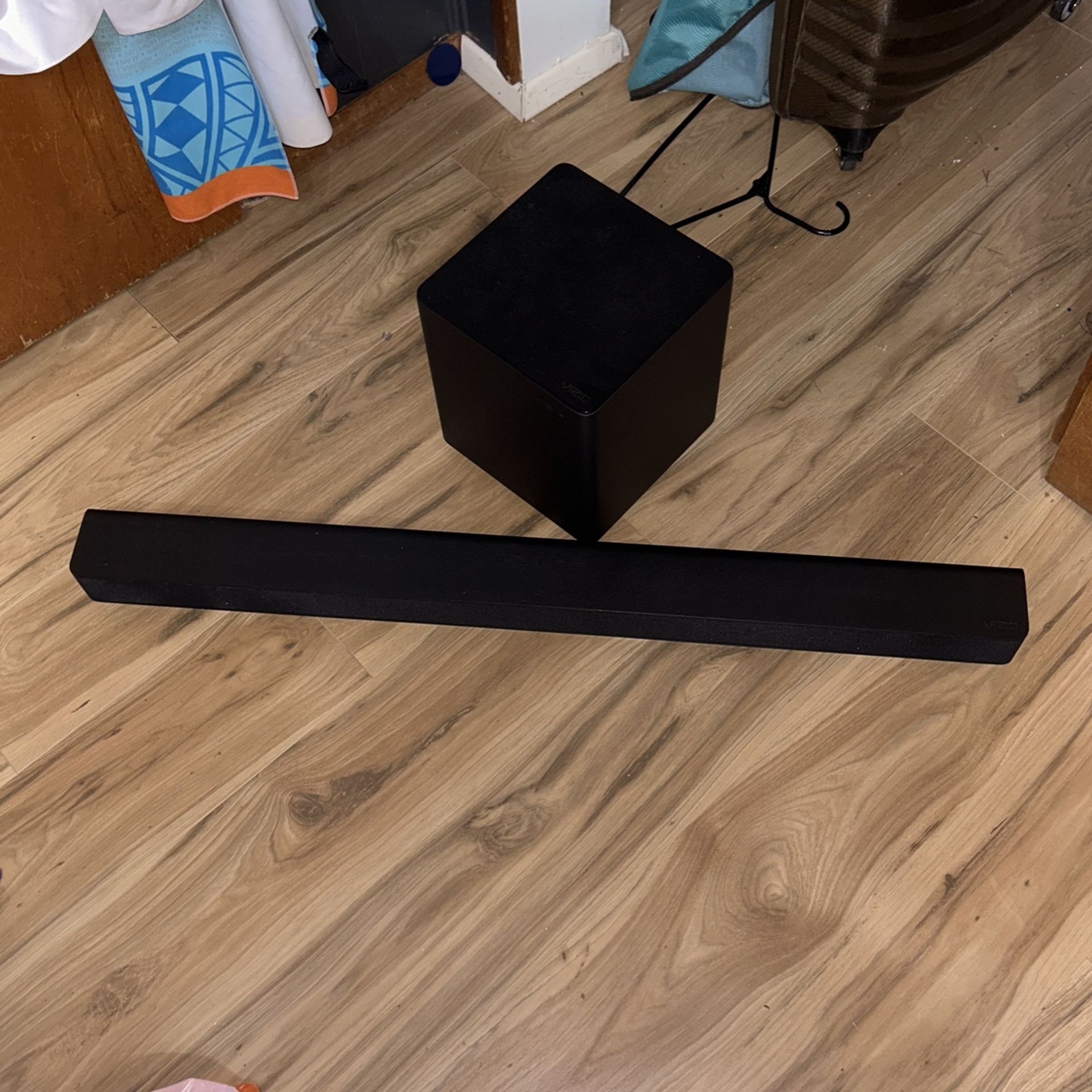 Vizio Sound Bar And Bass