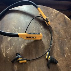 Dewalt Headphones 