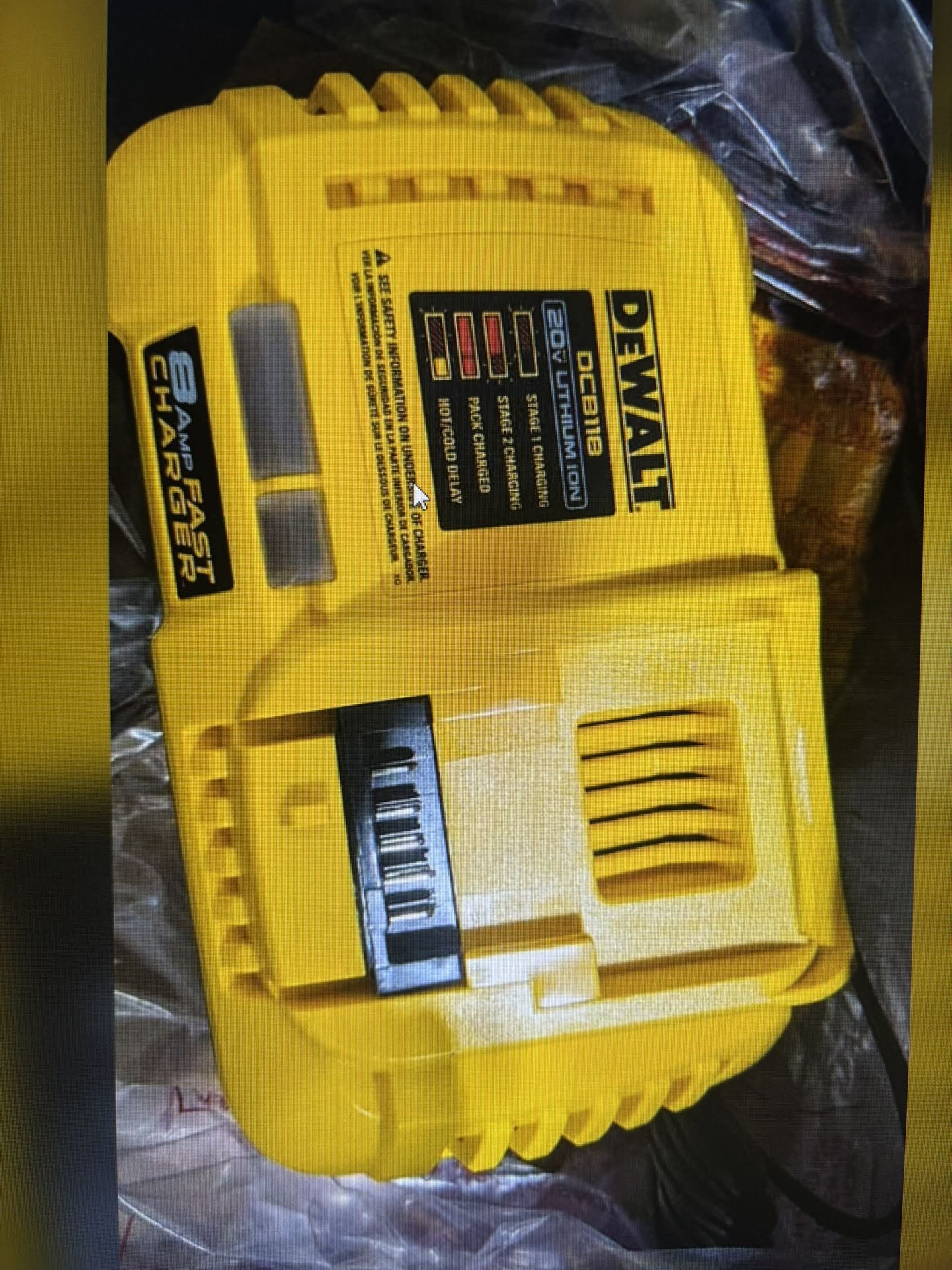 DeWalt DCB118 Flexvolt 20V 60V Max Fast Charger (Charger Only)