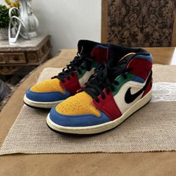 Jordan 1 Mid SE Fearless Blue The Great