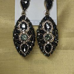 Black Earrings 