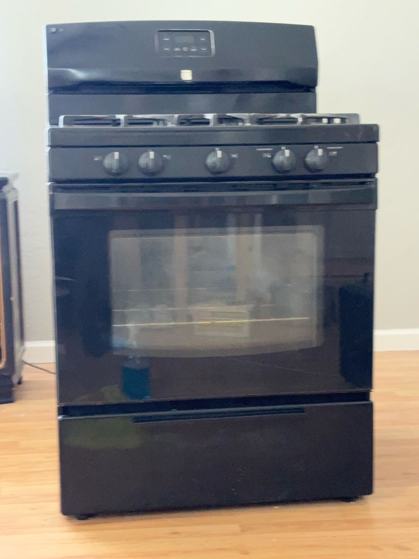 Gas stove