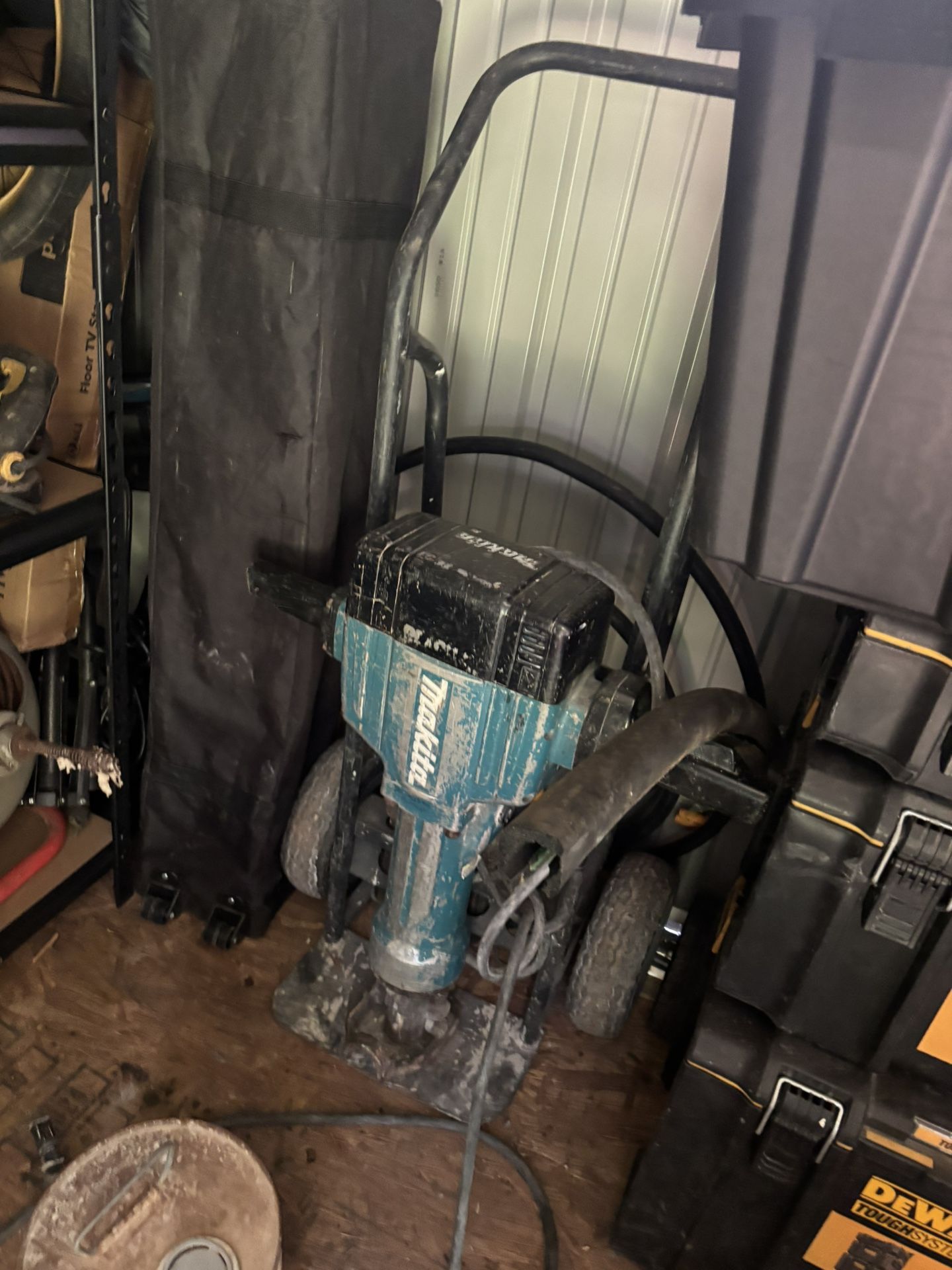 Makita Jack Hammer