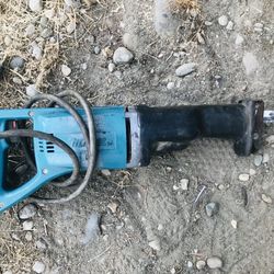 Makita Corded Recipro-Saw (Sawzall) (Model JR3000V)