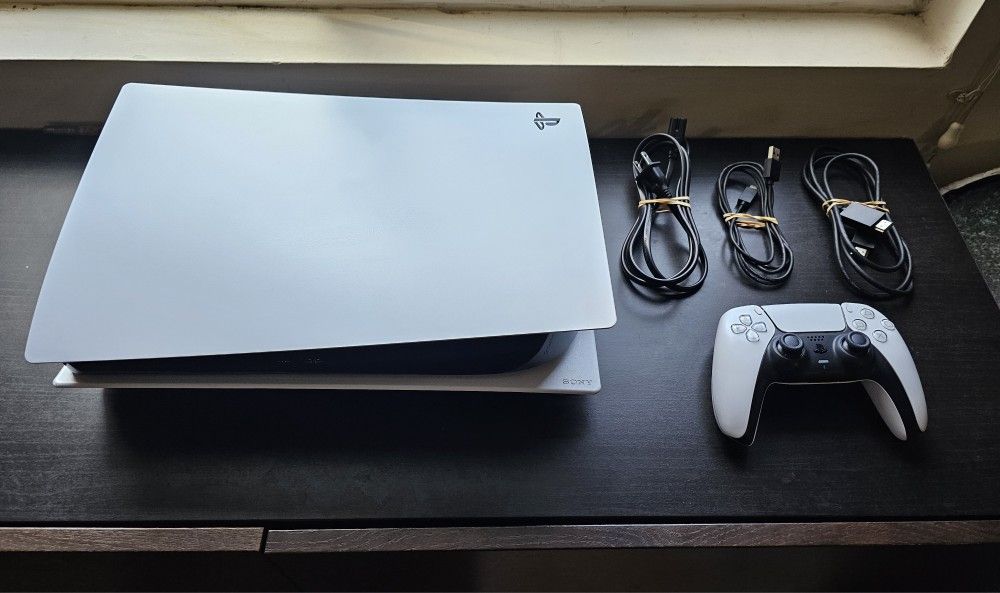 Playstation 5 (PS5) Launch Model Disc Edition