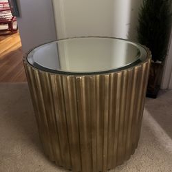 ROUND MIRROR TABLE