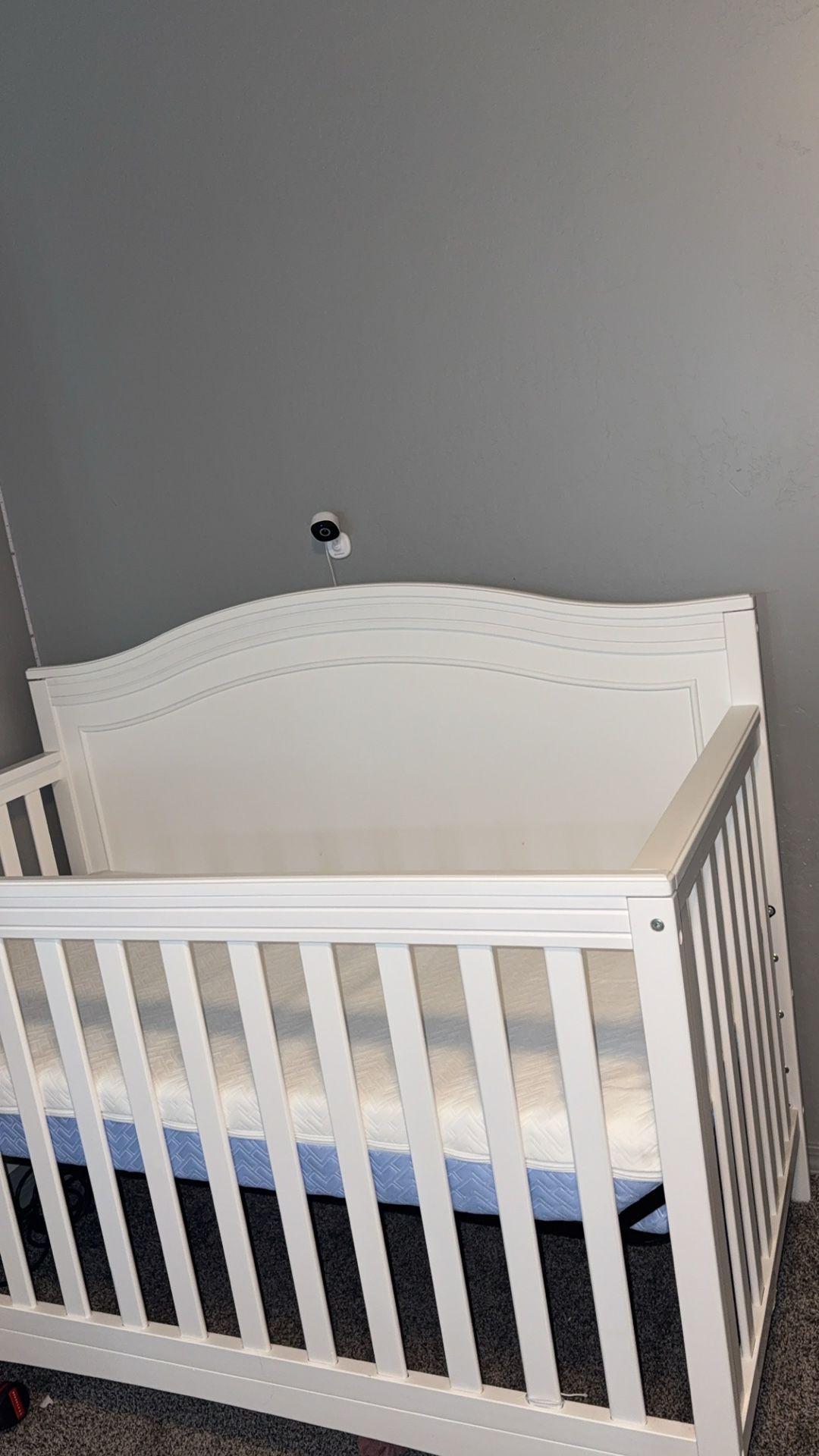 Paris White 4-in-1 Convertible Crib New