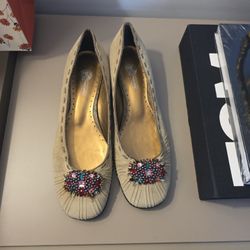 Mustang Brand New Size 10