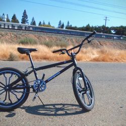Mongoose Rebel 20" BMX BIKE 