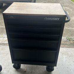 Husky Toolbox/bench