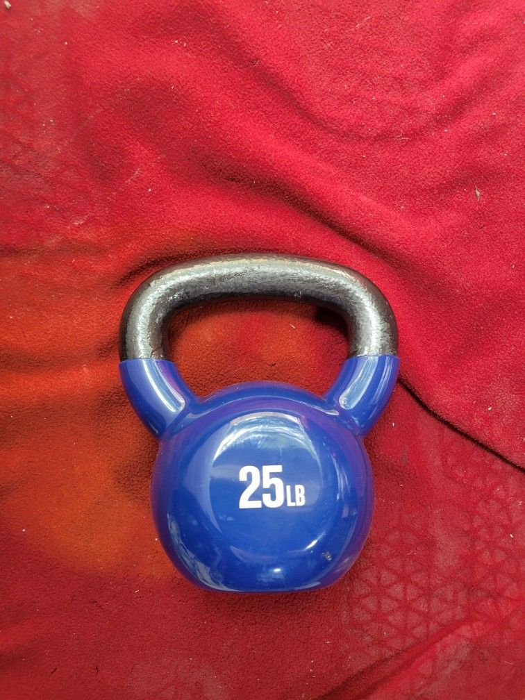 NEW. 25LB RUBBER COATED KETTLEBELL STEEL HANDLE.
11525 S HALSTED dunkin donuts
30$ CASH ONLY AS IS