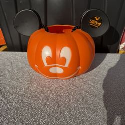 Disney Halloween Mickey Jack-o'-Lantern Pumpkin Light Up Treat Bucket
