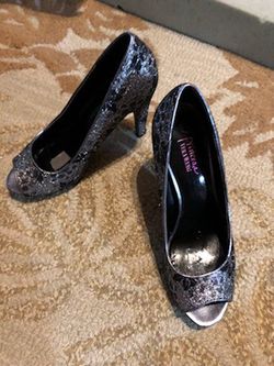 Silver Heels Size 8.5
