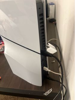 Selling ps5 and controller