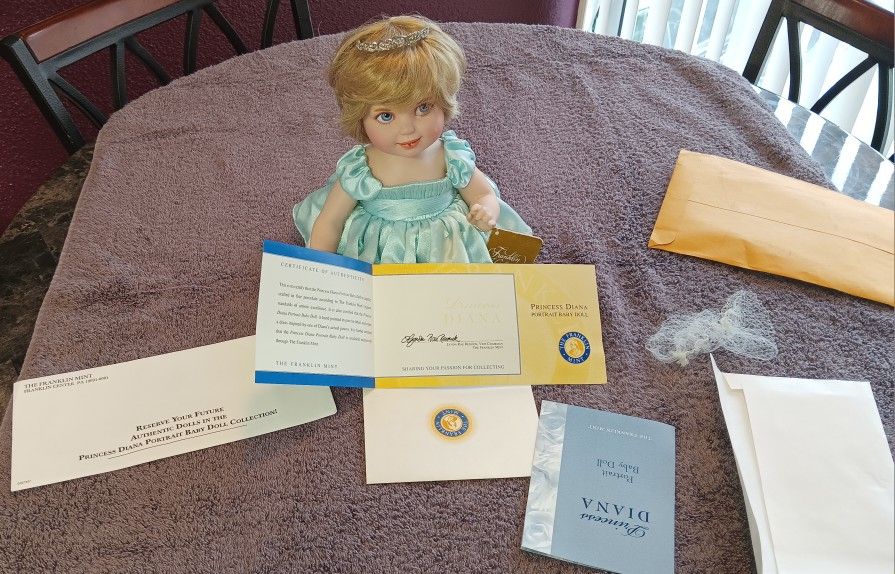 Vibtage Franklin Mint Porcelain Doll Baby Princess Diana Portrait with Crown