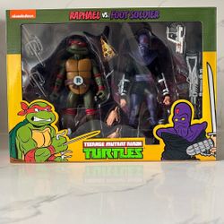 Neca Raphael Vs. Foot Soldier