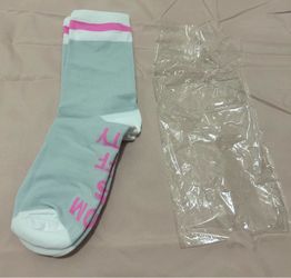 Women’s Novelty Socks ‘If You Can Read This Mom is Off Duty’