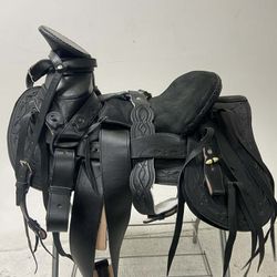 Nueva Montura Charra Fuste Forrado De Cuero