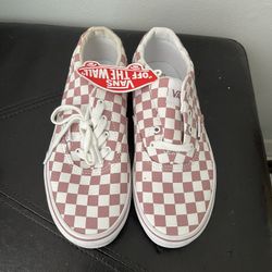 New Checkerboard Vans (Missy 3.0)