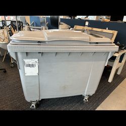 Extra larger shredder bin. Tash bin