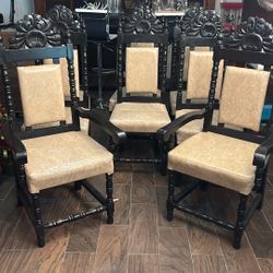 8 Chairs 