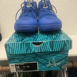 Kyrie 3 Duke 
