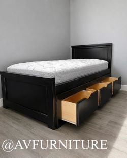 Twin Bed w 3 Drawers and Mattress