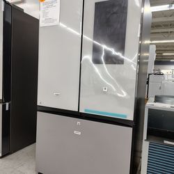 $2400(MSRP$3899) Samsung Bespoke SMART French 3 Door With Beverage Center and Ice Bites