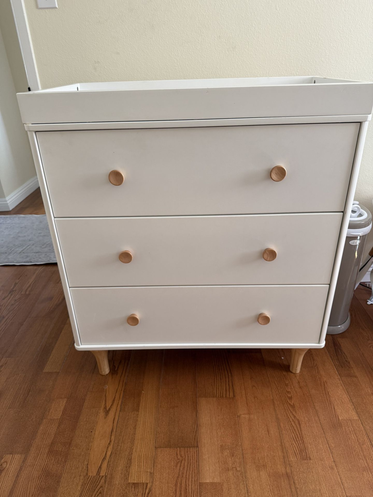 Babbyletto 3 Drawer Dresser w Changing Table