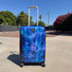 The skyway luggage hard case suitcase