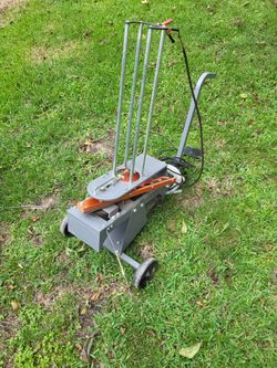 Wheelbird Auto Feed Trap Thrower