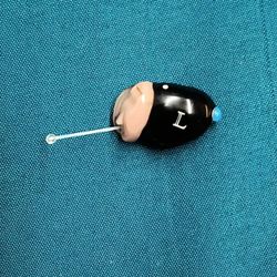 *~* Brand New hearing Aids (Never Used) *~*
