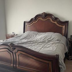 King Size Bedroom Set With  Mattress 