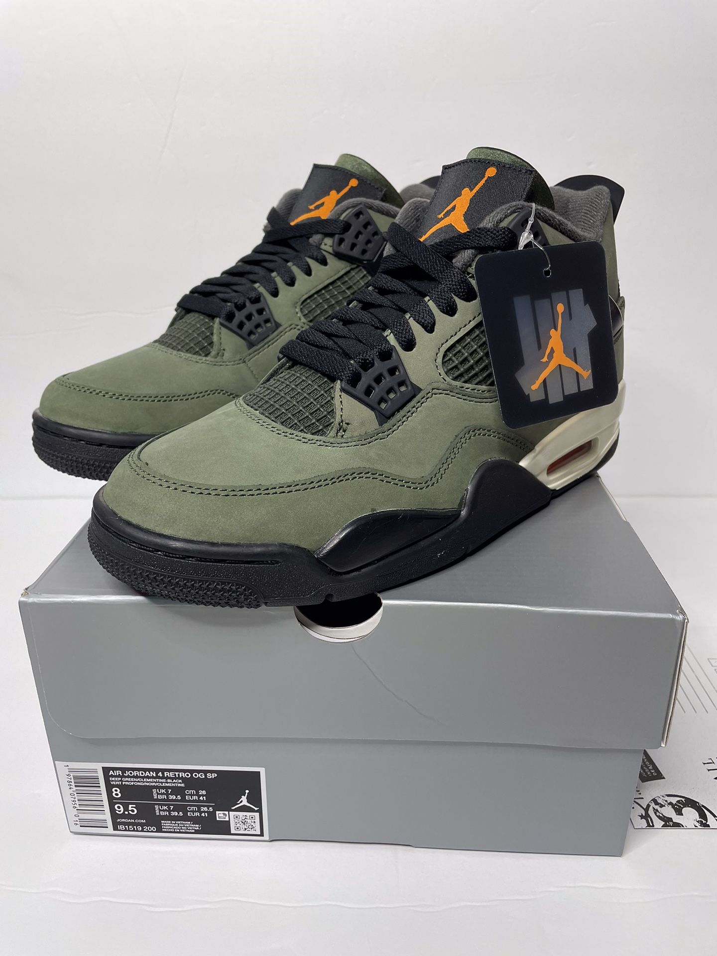 Air Jordan 4 Retro