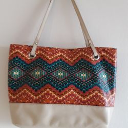 RELIC LIGHT WEIGHT PURSE PERFECT CONDITION 