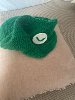 Luigui hat brand new! Adult size
