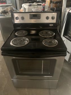 Electric stove Whirlpool good condition 90 days warranty Estufa Electrica whirlpool buenas condiciones 90 dias de Garantia