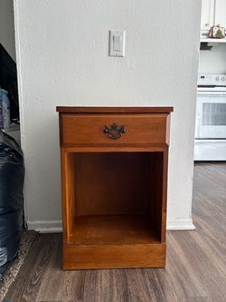 Night stand