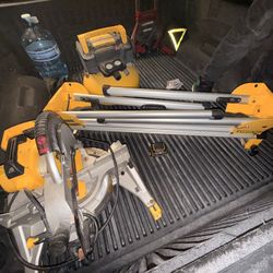 Dewalt Saw With Table And Compressor Bundle 