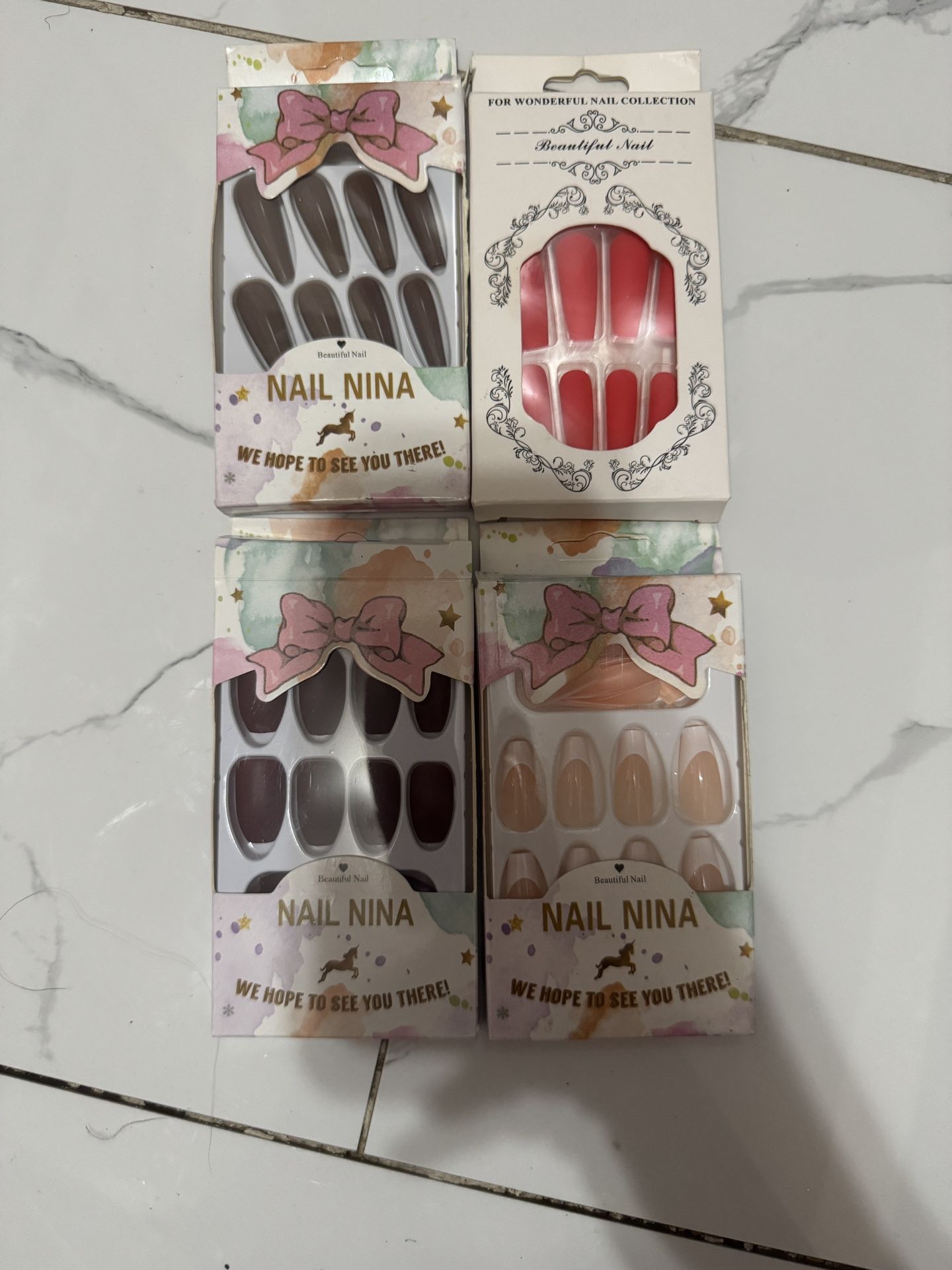 Nail Nina Press-On Nails - Set of 4