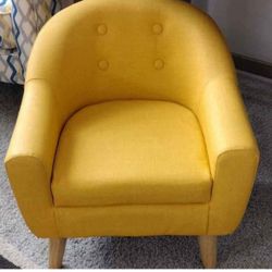 Toddler yellow chair