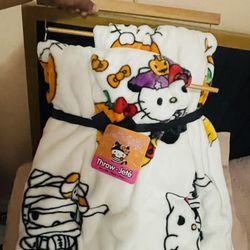 Hello Kitty Halloween Blanket New 