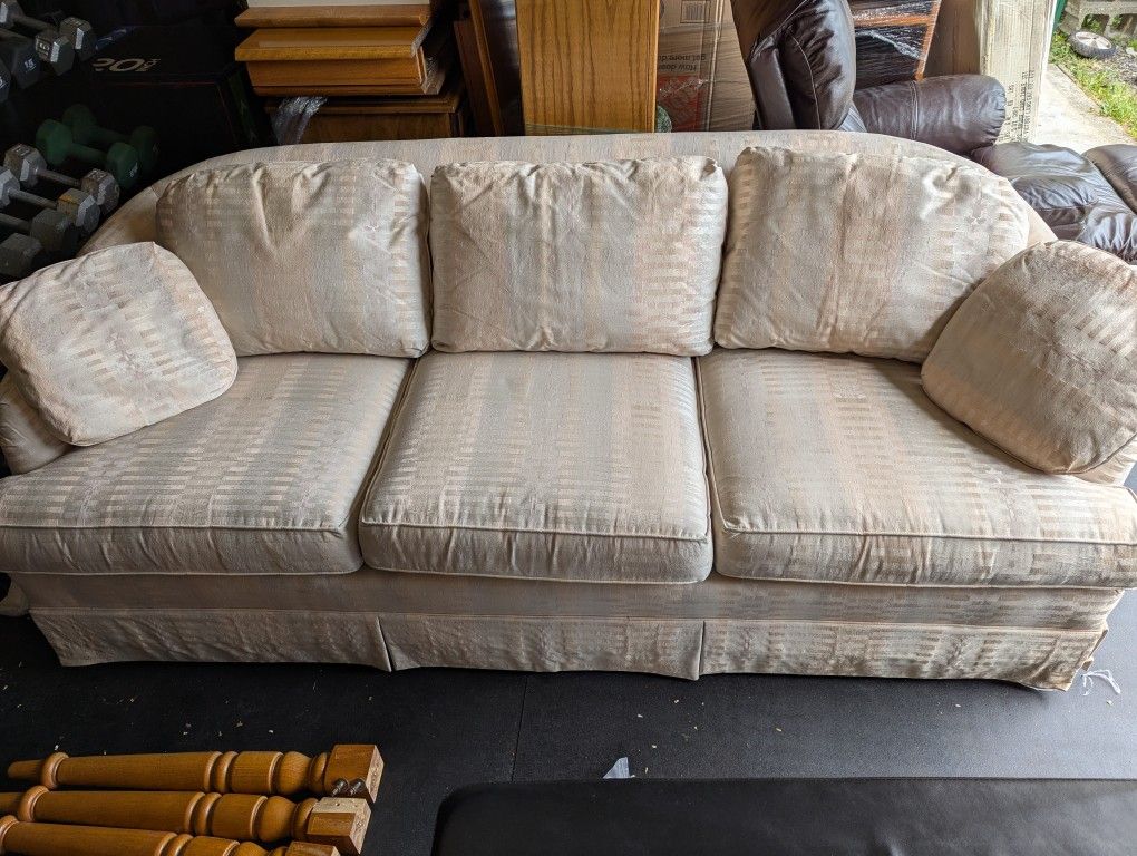 Free! Henredon Sofa