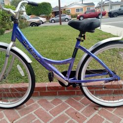 Woman's Bicycle Runs Good Sz 26 Tires
