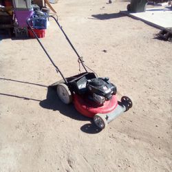 Brig's And Station Lawn Mower 