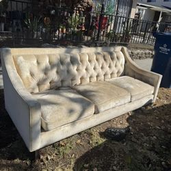 FREE COUCH 