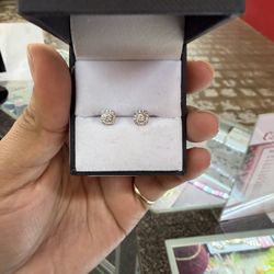 Smalll Diamond ear decoration