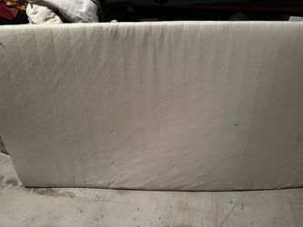 Twin mattress
